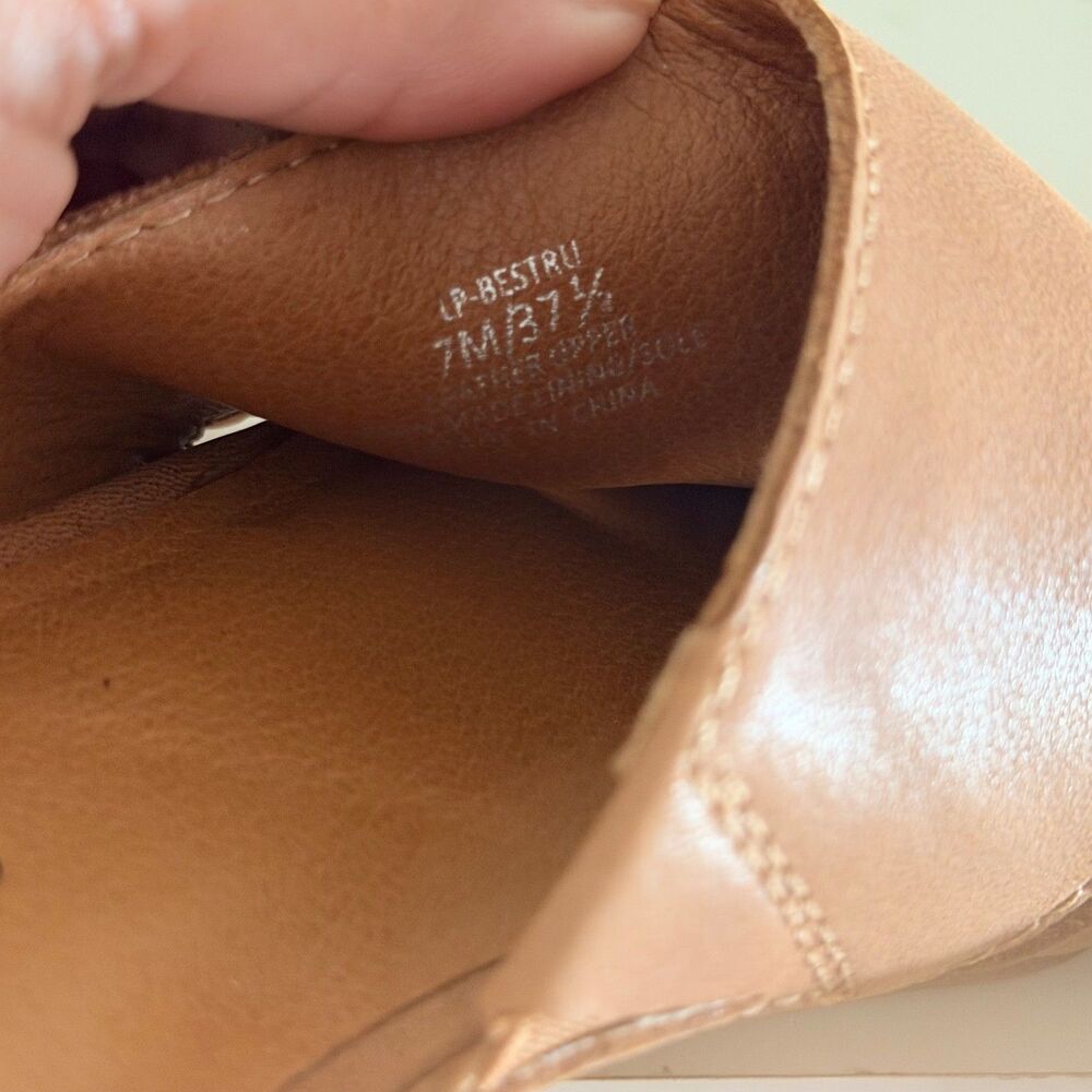 Lucky Brand Leather Mule Slides Women Size 7 Brown Tan Slip On Pointed Toe Fla - Picture 8 of 8